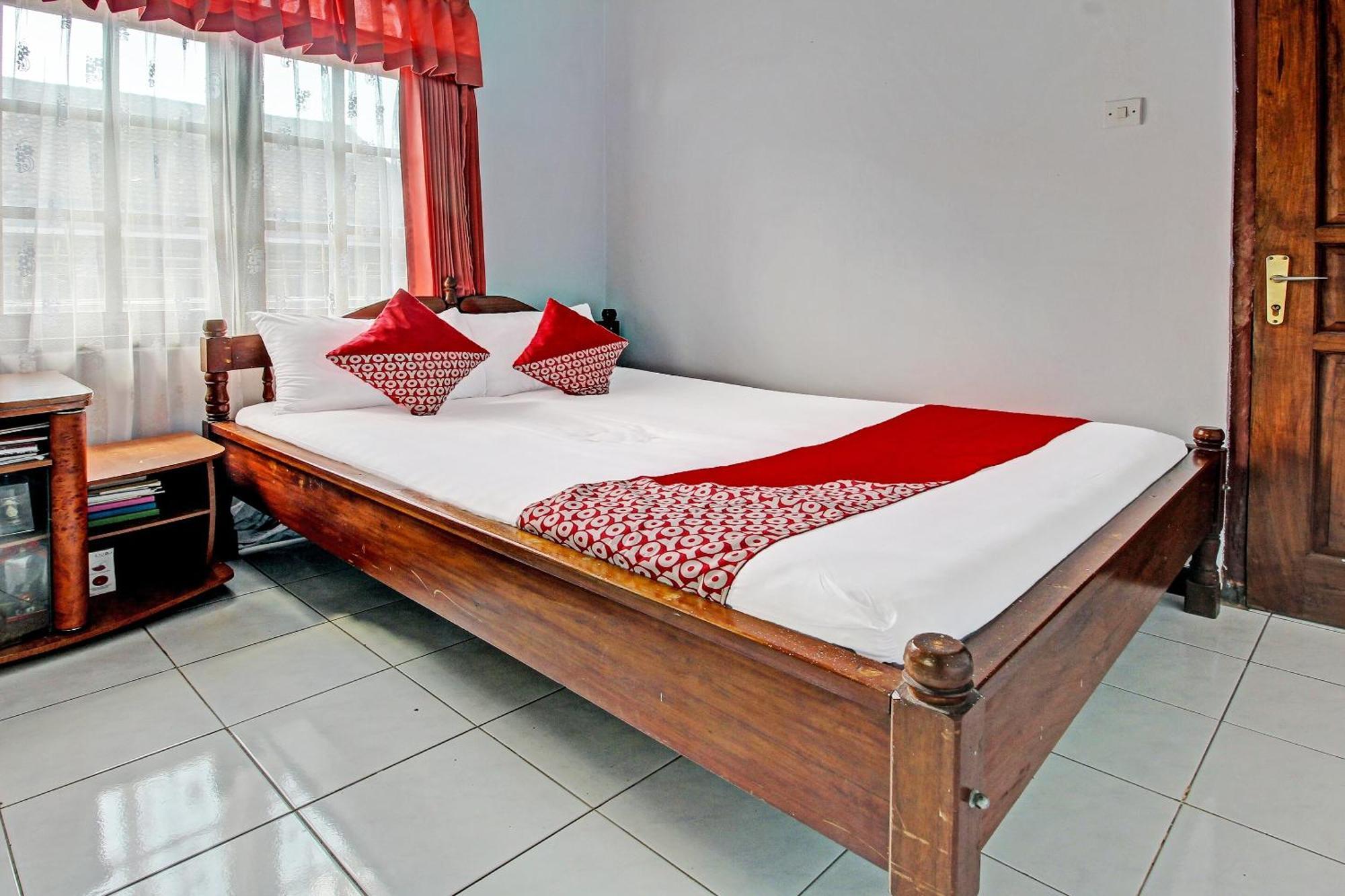 Отель Spot On 91214 Desa Wisata Pandean Trenggalek Экстерьер фото